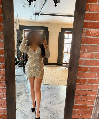 👠💋 Со мной ты погрузишься в мир наслаждения и истинного удовольствия. У меня есть опыт, чтобы удовлетворить самые смелые желания. Фото говорят сами за себя - ты оценишь мою красоту и сексуальность. 😍📸 Я живу в Москве, поэтому сама выбираю условия встречи. Достойные отзывы о моих услугах подтверждают истинность моих навыков. Если ты готов перейти на новый уровень удовольствия, то я готова стать твоей воплощенной мечтой. 🌟💫💦 Серафима